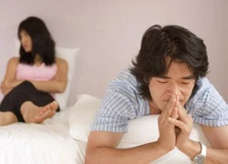 Vợ không chịu sex, chồng tự vả miệng mình