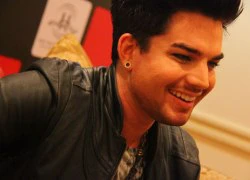 Adam Lambert: 'Tôi thường chẳng mặc gì khi ở nhà'