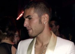 Adrian Mutu lại tiệc tùng vô tội vạ