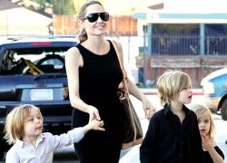 Angelina Jolie được sống đúng nghĩa nhờ chăm con