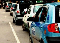 Cướp taxi táo tợn trong đêm