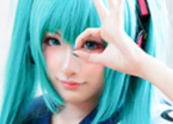 Hatsune Miku xinh đẹp đến trường