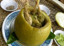 Mang bưởi đi &#8220;ấp&#8221; gà tre