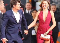 Miranda Kerr hở nghẹt thở trên thảm đỏ