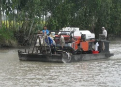 Nóng bỏng buôn lậu cuối năm