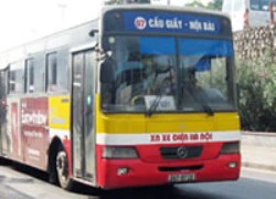 Phí đường với xe bus: Bốc túi nọ bỏ túi kia