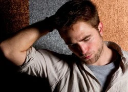 Robert Pattinson "lỡ duyên" với đàn chị xinh đẹp