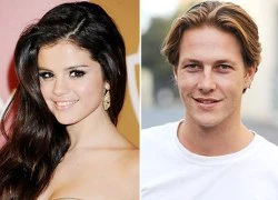 Selena thân mật với đồng nghiệp nam