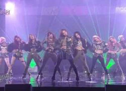 SNSD mang hit 'hâm nóng' sân khấu Romantic Fantasy