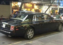 Thêm 2 chiếc Rolls-Royce Phantom 'rồng' mới về Sài Gòn