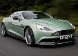 Aston Martin Vanquish ẵm giải siêu xe đẹp nhất năm