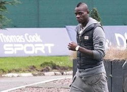 Balotelli gặp rắc rối với cảnh sát Italy