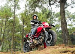 Ducati Hypermotard 1100 - 'mô tô khủng' cho dân phượt