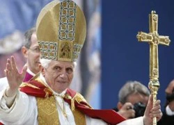 Giáo hoàng Benedict XVI từ chức vì bê bối đồng tính ở Vatican?