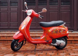 &#8216;Hàng độc&#8217; Vespa LX 125ie vẽ tranh Đông Hồ