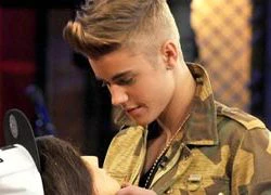 Khi Justin Bieber quá nhớ nhung Selena