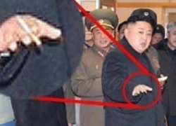 Kim Jong-un hút thuốc khi tới thăm bệnh viện