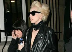 Lady Gaga bị đòi tiền ngủ chung giường