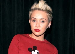 Miley Cyrus thanh minh về ảnh bị nghi là đang hút cần sa