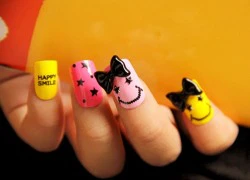 Những màu nail rực rỡ đón xuân sang