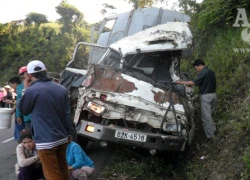 Phú Yên: Thêm một người chết trong vụ xe tải đâm vào vách núi