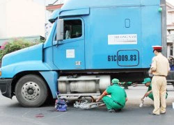 Bé trai bị tai nạn sau tiếng còi xe