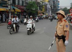 "Cảnh sát không thể yêu cầu dừng xe để kiểm tra MBH thật-giả"