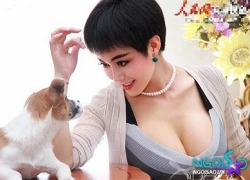 "Choáng váng" với bầu "ngực khủng" mới toanh của hotgirl