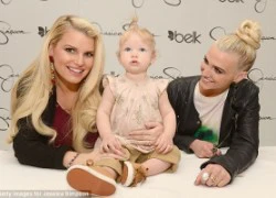 Con gái của Jessica Simpson nổi bật hơn cả mẹ