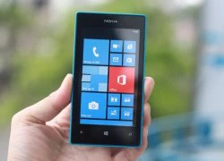 'Đập hộp' smartphone Lumia rẻ nhất của Nokia ở VN