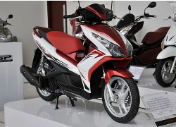 Giá xe Air Blade 125 giảm mạnh