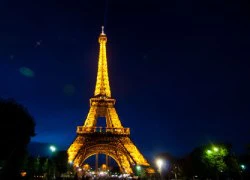 1.400 người sơ tán khỏi tháp Eiffel vì đe dọa đánh bom