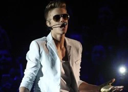 Justin Bieber "thản nhiên" đi trễ tận 2 tiếng đồng hồ