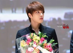 Kim Jae Joong bị nghi ngờ là gay