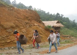 Kinh hoàng nạn buôn bán phụ nữ, trẻ em gái