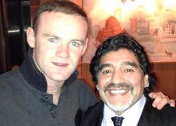 Maradona ăn tối, chụp ảnh an ủi Rooney