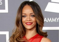 Rihanna để 2.500 học sinh chờ đợi vì đến muộn 4 tiếng