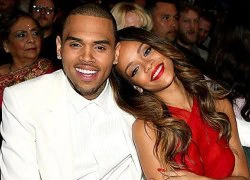 Rihanna muốn có con với Chris Brown