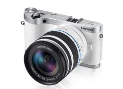 Samsung NX300 kèm phần mềm Lightroom 4.4