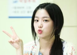 Suzy cạnh tranh với "em gái Song Joong Ki"