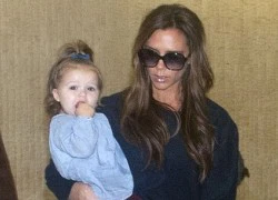 Victoria Beckham vẫn lạnh lùng dù gặp phải sự cố