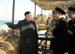 Ai đứng sau sự "rắn mặt" của ông Kim Jong-Un?