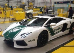 Cảnh sát Dubai tuần tra bằng siêu xe Lamborghini Aventador