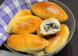 [Chế biến] - Bánh mì nhân thịt gà và nấm