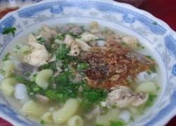 Đi ăn bánh canh mì gà giá bình dân ở Trương Định