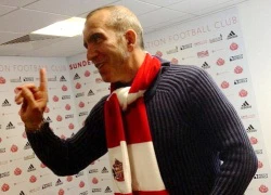 Di Canio bị Ferdinand gọi là "thằng ngốc"