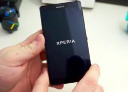 Điện thoại Xperia ZR chống nước màn hình HD