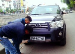 Đổ xô đi sang tên đổi chủ xe trước ngày áp phạt