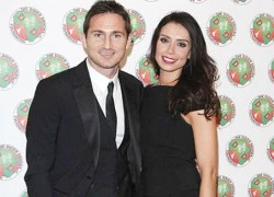 Frank Lampard hoãn cưới vì tương lai bất ổn