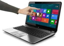 'Laptop cảm ứng chạy Windows 8 chỉ còn 200 USD'